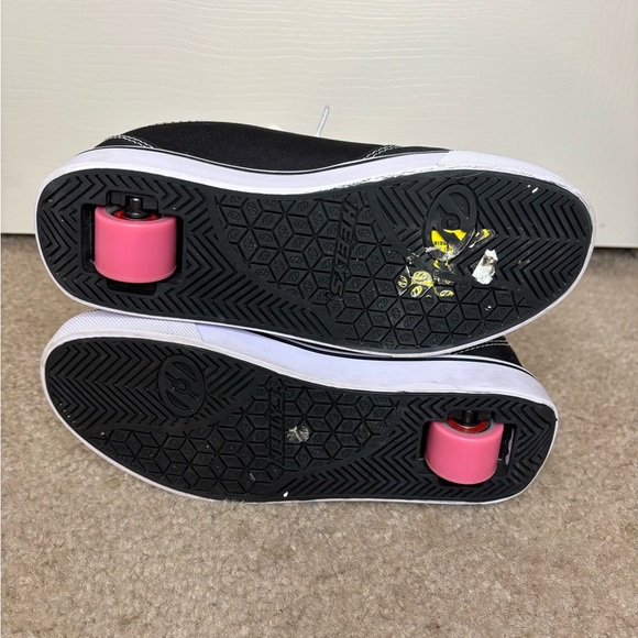Heelys Black and Pink Roller Sneaks- Like New - Picture 7 of 10